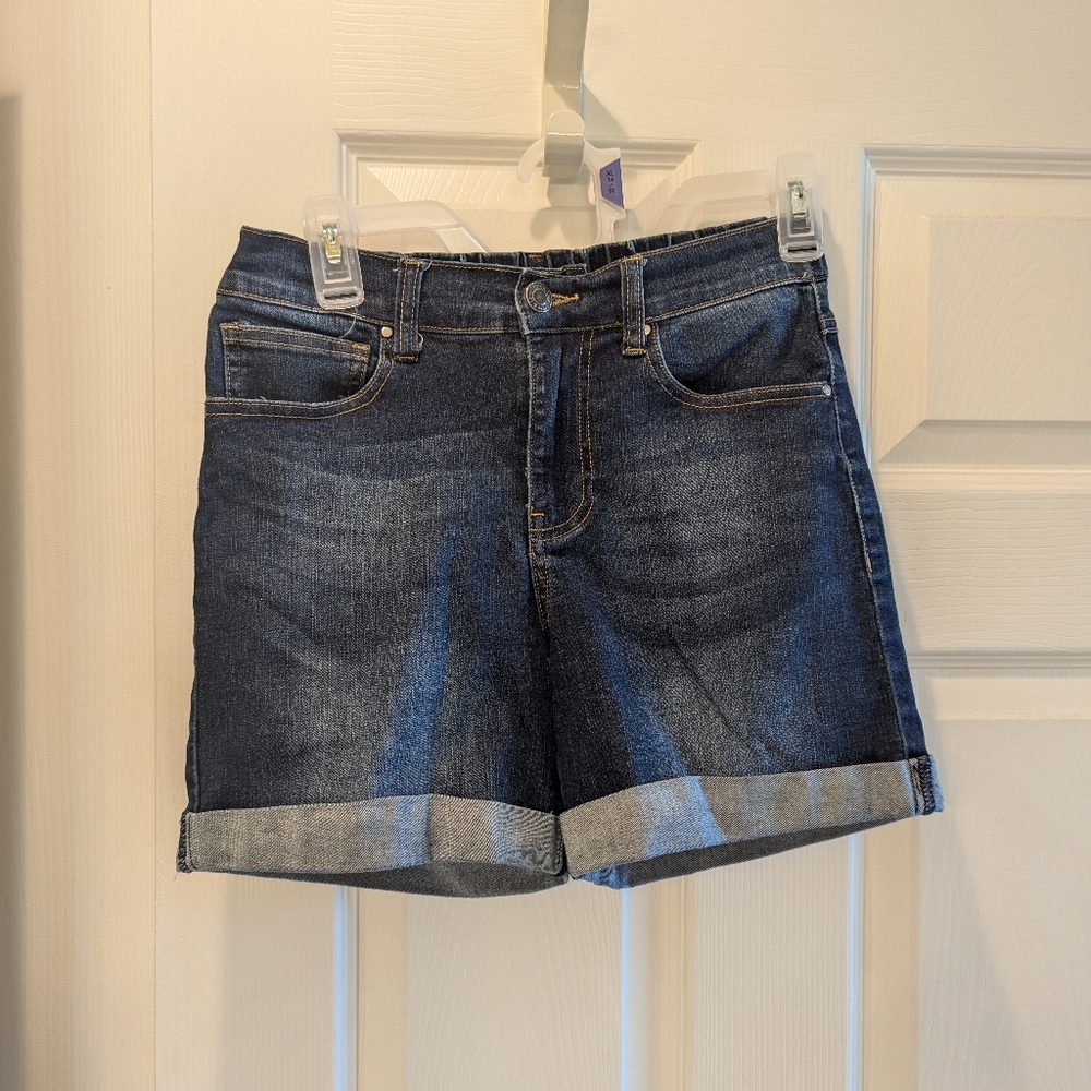 Grace & Lace Stretched denim dark wash shorts